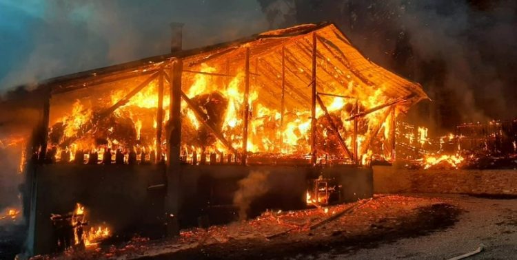 Incendiu catastrofal la Mănăstirea Bistriţa