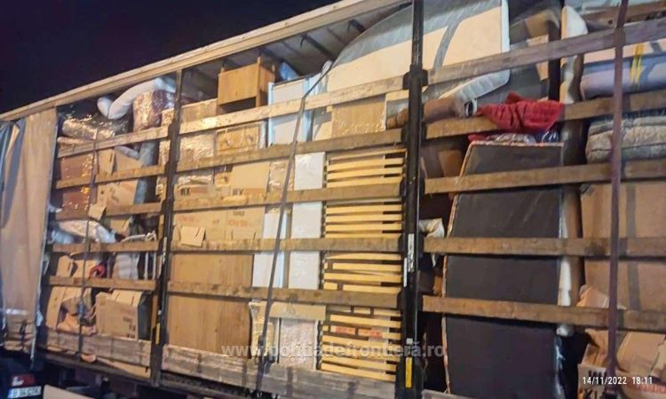 10 tone de deșeuri oprite la intrarea în România