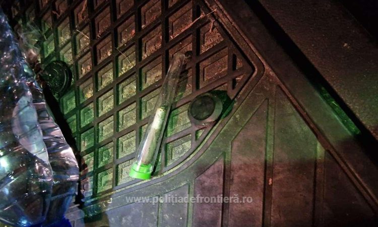 N-a știut că nu-i voie! Depistat cu substanţe interzise la controlul de frontieră