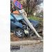 Băimăreni teribiliști. Șoferul unui autoturism a acroșat un Logan și a rupt un stâlp de electricitate