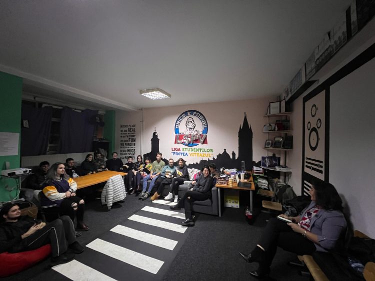 Seară Erasmus în CASA studenților băimăreni