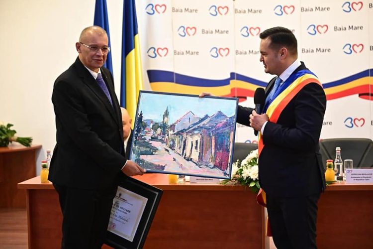 Recunoștință: Excelența Sa, Dan Mihalache, a primit titlul de cetățean de onoare al municipiului Baia Mare
