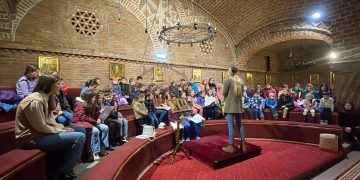 Tinerii din ATOCEM organizează activităţi pentru copiii băimăreni