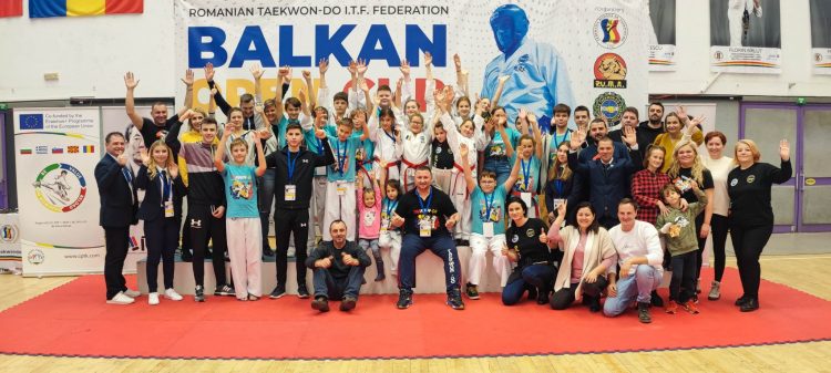 Clubul Sportiv Știința Dragonul Baia Mare a adus acasă 24 de medalii de la Cupa Balcanică la Taekwon-do ITF