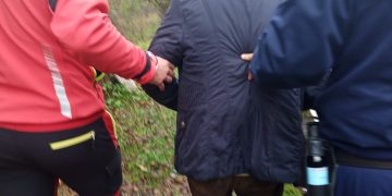 Actualizare / Bărbat cu afecţiuni medicale, plecat de acasă aseară, căutat de salvamontişti la Rona de Jos. A fost găsit în apropierea casei