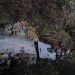 ACCIDENT MORTAL:  Un camion a căzut într-o prăpastie de 50 de metri