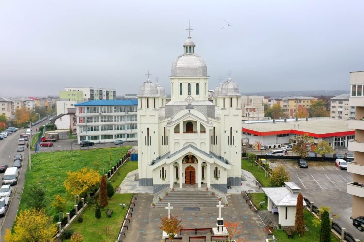 Un fragment din Brâul Maicii Domnului va aduce bucurie creştină băimărenilor