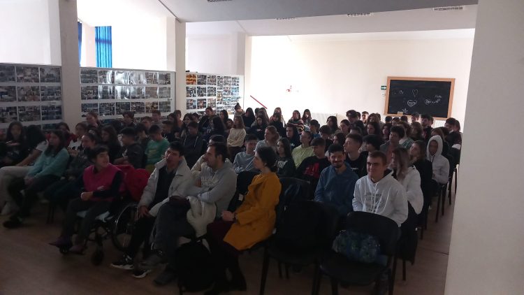 Caravana dizabilității “Învățăm să fim toleranți” a ajuns în instituțiile de învățământ