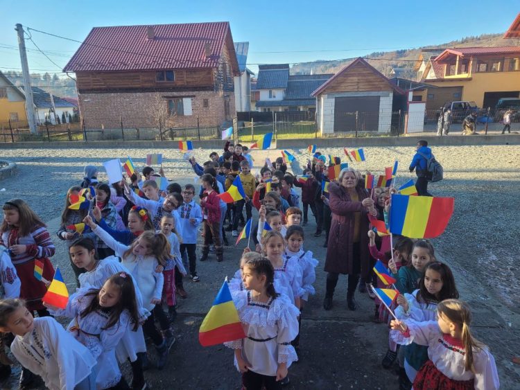 Micii borșeni, mândria României! Eveniment deosebit cu ocazia Zilei Naționale a României. VIDEO