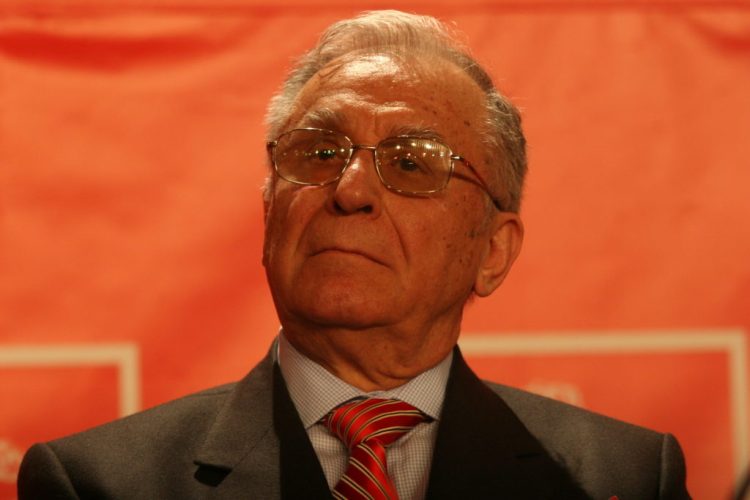 Nu e de glumă! Fostul președinte al României, Ion Iliescu, ar fi pe moarte