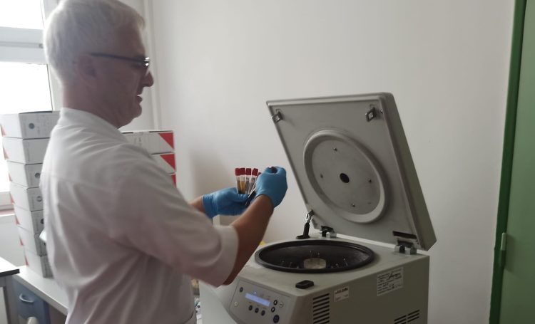 Peste 100.000 de pacienţi, investigaţi lunar în Laboratorul de analize medicale al Spitalului Județean de Urgență Baia Mare