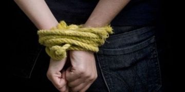 Caz HALUCINANT în Tăuții Măgherăuș: O femeie a fost sechestrată și violată în mod repetat