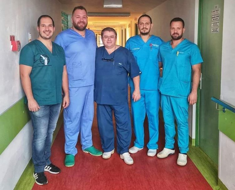 Intervenție chirurgicală în premieră la secţia Ortopedie-Traumatologie din cadrul Spitalului Judeţean de Urgenţă Baia Mare