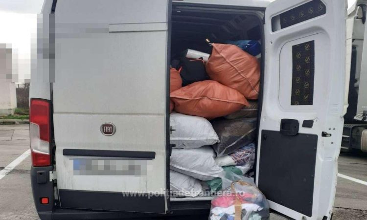 Peste 1.400 de kg de deşeuri destinate unei firme din Baia Mare, oprite la intrarea în ţară
