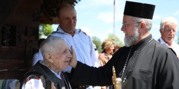 Mesajul Episcopiei Ortodoxe Române a Maramureșului și Sătmarului: Badea Nicolae Pițiș, venerabilul rapsod popular din Țara Lăpușului, a trecut la Domnul