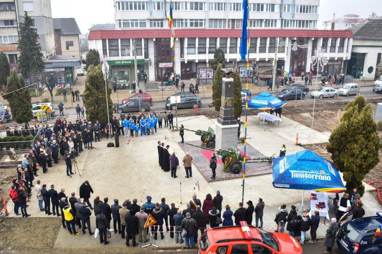 Azi la Târgu Lăpuș a avut loc comemorarea Eroilor martiri din anul 1918. GALERIE FOTO