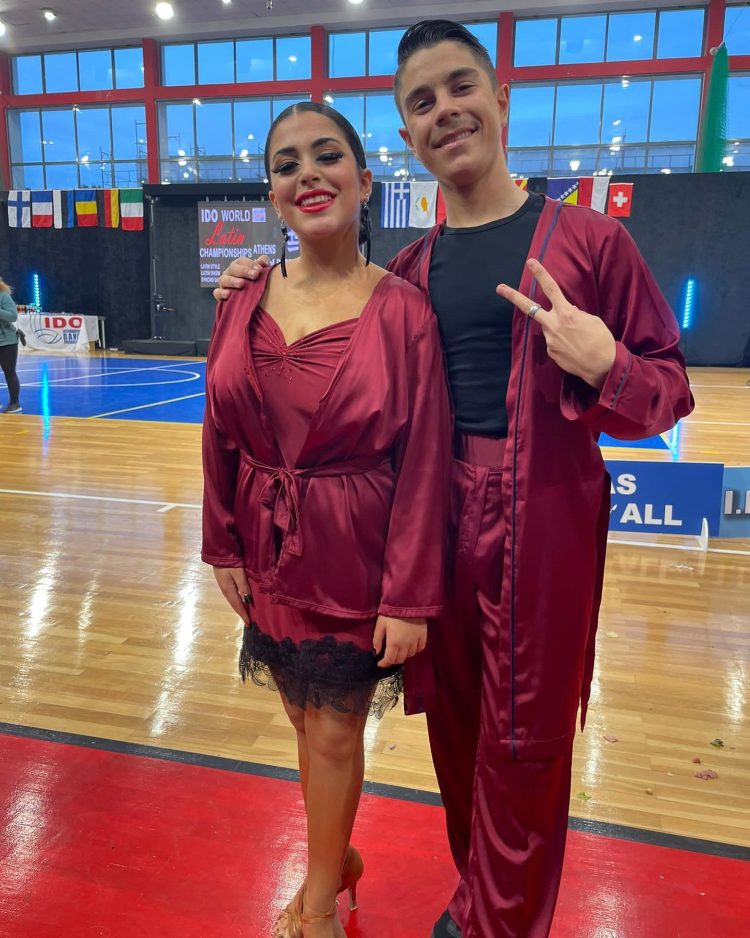 Tânăr român stabilit în Italia, vicecampion mondial la dans latino-american