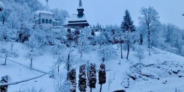 În așteptarea așternutului alb peste Sfânta Manastire. ❄🤍🌲 GALERIE FOTO MINUNATĂ