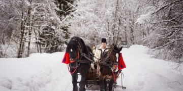 Maramureșenii, invitați să se bucure de o spectaculoasă paradă a colindătorilor la „Crăciun în Maramureș”