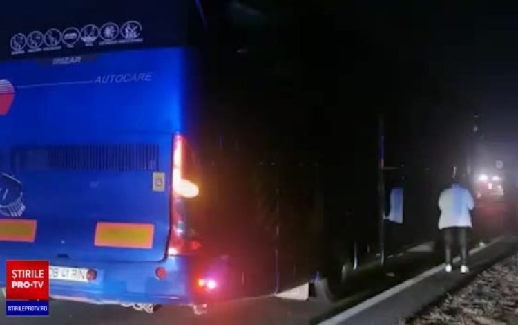 Accident major pe DN1, cu un autocar care transporta 72 de pasageri. La fața locului acționează mai multe echipe medicale
