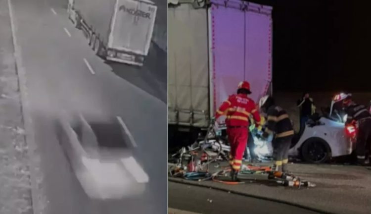 Imagini cu momentul în care o mașină se izbește de un TIR. Doi tineri, de 19 și 22 de ani, au murit pe loc