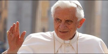 Benedict al XVI-lea, „un lucrător umil”: Moştenirea sa de speranţă pentru Biserica Catolică