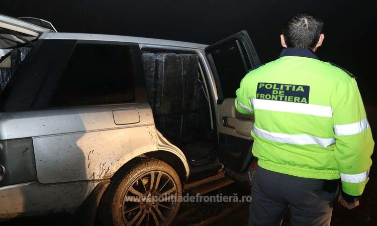 Mașină încărcată cu 13.500 pachete țigări descoperită la Săpânţa