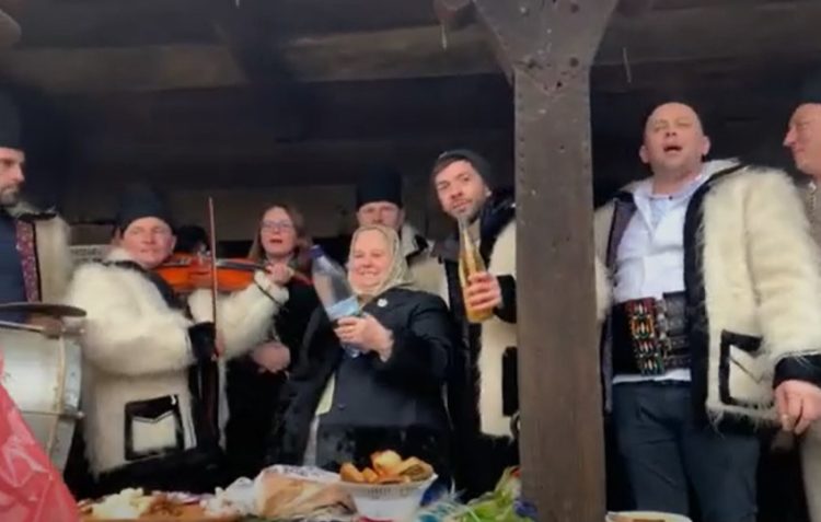 MIRCEA BRAVO ȘI TANTI LENUȚA, senzația celei de-a XIV-a ediție a evenimentului „Crăciun în Maramureș”. VIDEO