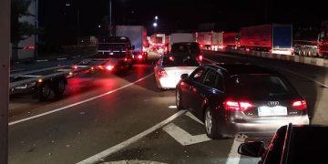 Apropo de Schengen: Timp de aproape o oră, traficul prin vămile Petea şi Urziceni a fost întrerupt