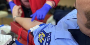MAI aproape de cetățeni cu ocazia sărbătorii Sfântului Nicolae. Poliţiştii maramureşeni au donat sânge
