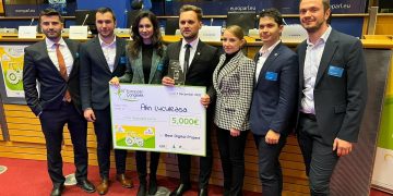 Tineri fermieri, premiați la Bruxelles pentru un proiect de digitalizare