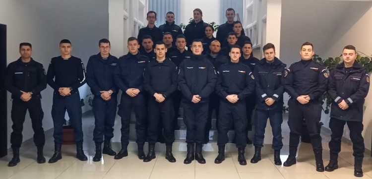 22 elevi jandarmi se află în stagiu de practică la Jandarmeria Maramureş