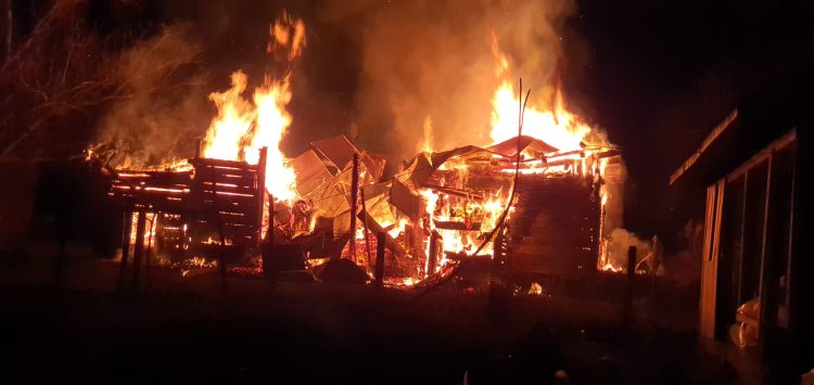 O familie din Berința a rămas fără gospodărie chiar în seara de Anul Nou