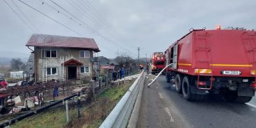 Incendiul la o casă de locuit din Dămăcușeni