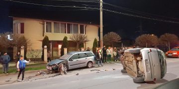 Seara accidentelor în Maramureș. Autoturism răsturnat pe Strada Electrolizei din Baia Mare