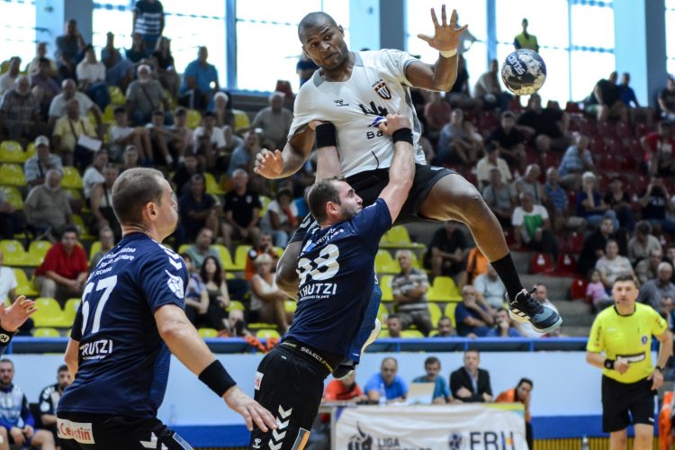 HANDBAL MASCULIN: Minaur câștigă primul meci din acest an