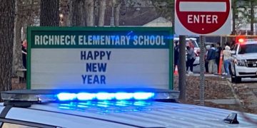 Un băiat de 6 ani și-a împușcat învățătoarea