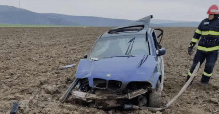 Doi adolescenți morți într-un accident cumplit