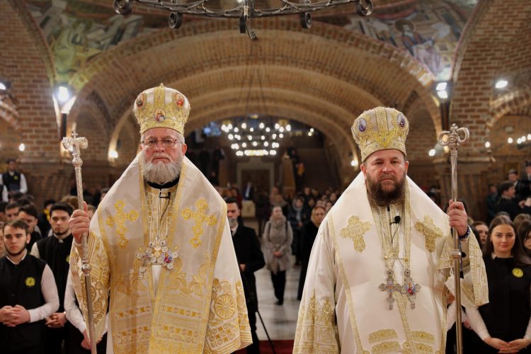 Hramul școlilor teologice sărbătorit la Catedrala Episcopală „Sfânta Treime”