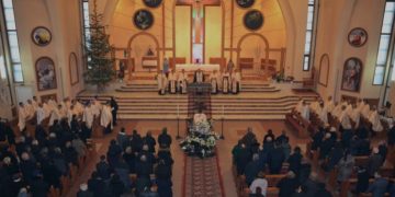 „Astăzi îl încredințăm pe fratele nostru, preotul Simion Ilieș, milostivirii Tatălui ceresc” – PS Vasile