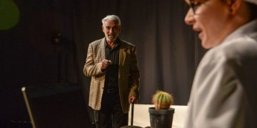 Actorii Teatrului Municipal din Baia Mare vă invită sâmbătă la piesa „Floare de cactus”