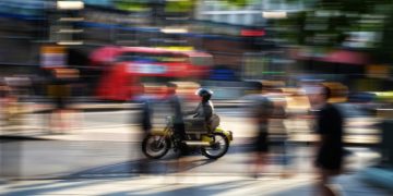 Se schimbă Codul Rutier. Când riscă şoferii să primească amenzi usturătoare