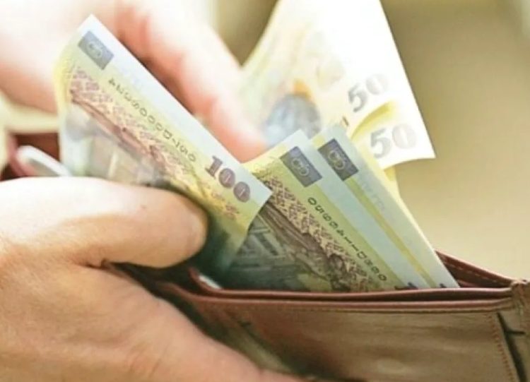 Poștașii aduc pensiile mai devreme în ianuarie