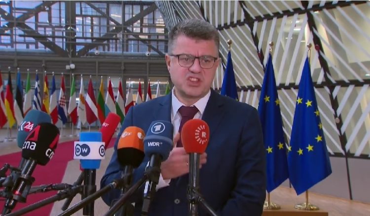 Statele baltice şi Rusia îşi retrag reciproc ambasadorii, retrogradându-şi relaţiile diplomatice