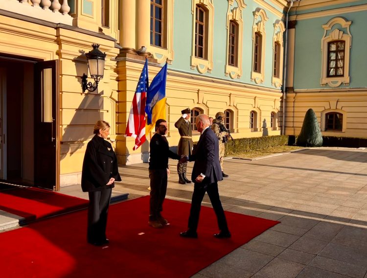 Președintele Joe Biden, la Kiev. Alertă aeriană în toată Ucraina