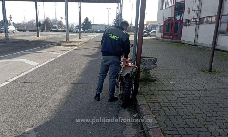 Un maramureşean a vrut să aducă în ţară o motocicletă care figura ca furată din Belgia. Vehiculul a fost confiscat de poliţiştii de frontieră