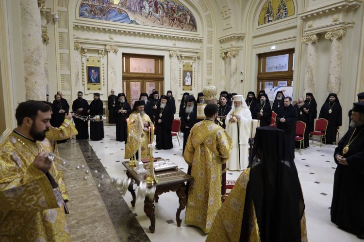 Ierarhii Episcopiei Ortodoxe Române a Maramureșului și Sătmarului, la şedinţa de lucru a Sinodului BOR