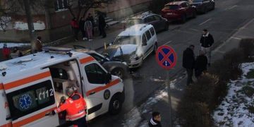 IMPACT puternic pe Strada Melodiei din Baia Mare. Trafic blocat