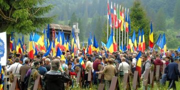 Ungurii au învins! Românii trebuie să demoleze crucile din beton din cimitirul militar Valea Uzului!