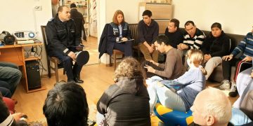 Tinerii Centrului de Zi pentru Persoane cu Dizabilități Griviței, în dialog cu poliţiştii şi jandarmii